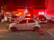 Casal é preso por roubo a veículo e retenção de vítima em Guaratinguetá