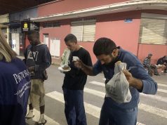 Moradores de rua são “levados a Deus” com ação solidária em Guaratinguetá