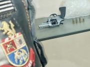 Jovem de 21 anos é preso com arma de fogo em Guaratinguetá
