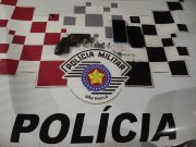 Homem e uma adolescente são aprendidos por tráfico e porte ilegal de arma de fogo em Guaratinguetá
