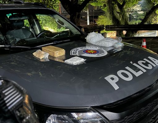 Tio e sobrinho são presos por tráfico de drogas em Aparecida