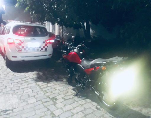 Dois homens são presos por furto de motocicleta em Aparecida