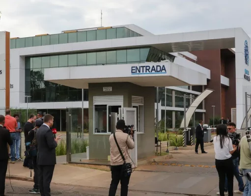 Lula passa por cirurgia na cabeça às pressas e permanece internado no Sírio-Libanês