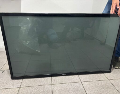 Homem é levado para delegacia por carregar TV sem Nota Fiscal em Guaratinguetá