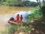 Homem de 47 anos vai urinar na beira do Rio Paraíba e morre afogado em Guaratinguetá