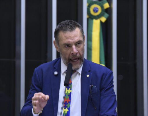 Deputado quer “Disque TEA” para atendimento e denúncias de violação aos direitos dos autistas