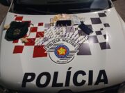 Dois são flagrados com drogas em terreno em Guaratinguetá