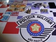 Homem é preso com drogas e arma de fogo em residencial em Guaratinguetá