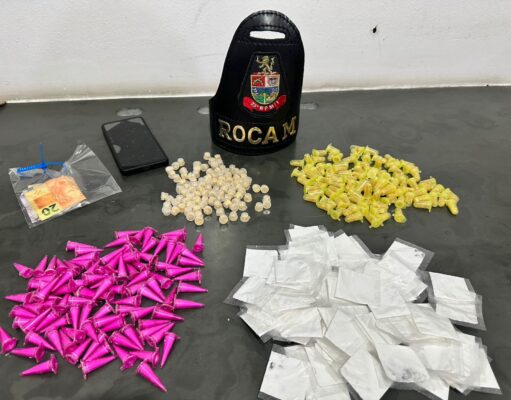 Jovem tenta fugir da Polícia, mas acaba presa por tráfico de drogas em Guaratinguetá