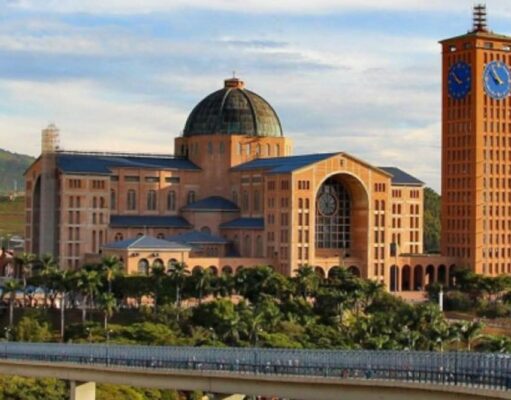 Alô, Romeiros: Prefeitura quer cobrar taxa de veículos que entrarem em Aparecida