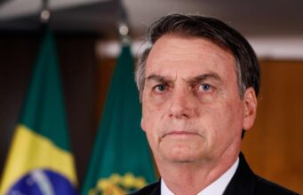 Bolsonaro é preso preventivamente pela Polícia Federal
