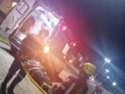 Casal fica ferido em acidente e motorista suspeito foge sem prestar socorro em Guaratinguetá