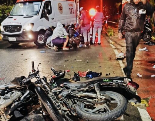 Acidente gravíssimo entre duas motos deixa feridos em Potim