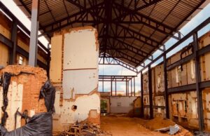 Obras do Teatro Municipal Carlos Gomes seguem paralisadas e sem previsão de retomada