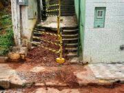 Após cobrança do Jornal, SAEG volta a intervir em reparo de rede esgoto na Rua Rangel Pestana