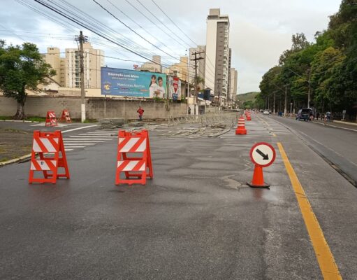 Interdições começam na Avenida Presidente Vargas para montagem das arquibancadas do Carnaval 2026
