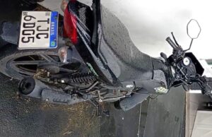 Casal é preso com moto furtada durante patrulhamento no centro de Guaratinguetá