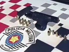 Passageiro de moto-táxi é preso com arma de fogo em Potim