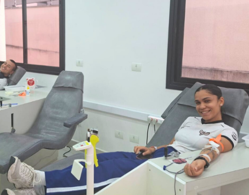 40 alunos da Escola de Especialistas de Aeronáutica fazem campanha e doam sangue no Hemocentro de Taubaté