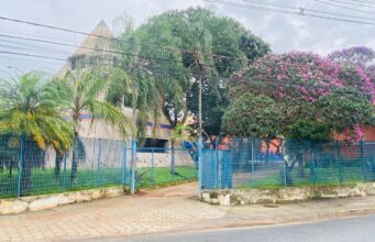 Professora é denunciada por suposta injúria racial contra aluna de 7 anos em escola de Guaratinguetá