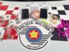 ROCAM prende mulher por tráfico de drogas na quadra de esportes do Pedregulho em Guaratinguetá