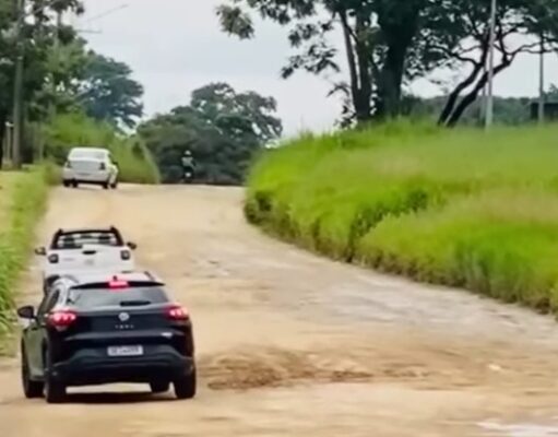 >>Marginal Dutra: Um Caos de Buracos Ameaça Motoristas e Pedestres em Guaratinguetá