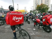 Pontos de apoio para entregadores de aplicativos devem ser ampliados no país