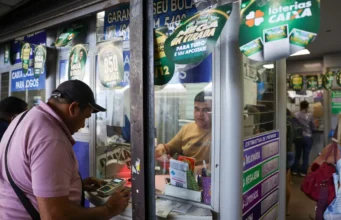 Mega-Sena acumula e prêmio principal chega a R$ 17 milhões