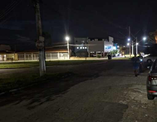 Moradores denunciam falta de iluminação pública no Village Santana e cobram solução urgente