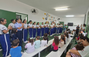 Escola de Especialistas de Aeronáutica realiza ação de Páscoa para 160 crianças em Guaratinguetá