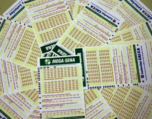 Mega-Sena sorteia prêmio estimado em R$ 100 milhões neste sábado