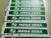 Mega-Sena acumula novamente e prêmio principal vai para R$ 130 milhões