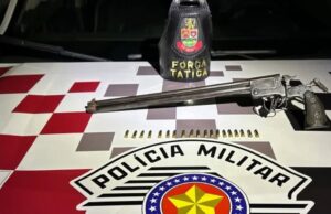 Criminoso é preso com revólver e munições em veículo na região central de Guaratinguetá