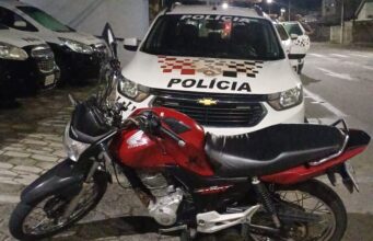Casal é detido após fuga de moto e série de infrações em Guaratinguetá