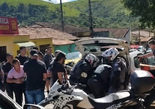 Alvoroço toma conta do Jardim Tamandaré durante operação da Polícia Militar e Civil em Guaratinguetá