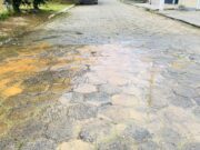Vazamento de água preocupa moradores no Jardim Bela Vista em Guaratinguetá