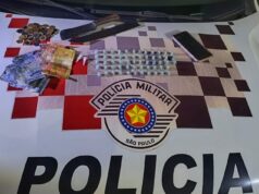Casal é flagrado vendendo drogas e acaba preso com entorpecentes, dinheiro e facas em Guaratinguetá
