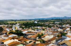 Previsão do tempo em Guaratinguetá: semana começa com chuva e termina com calor